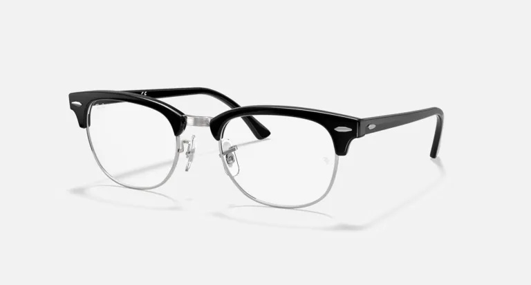 Czarno-srebrne oprawki korekcyjne Ray-Ban Clubmaster RX5154 na jasnym tle